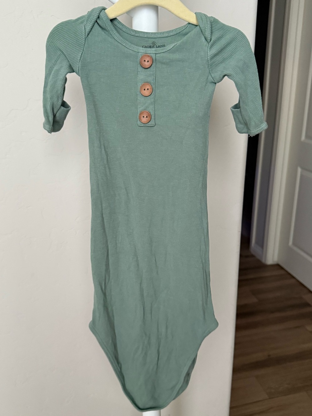 Caden Lane Green Ribbed Bamboo Knotted Gown 0-3 Months